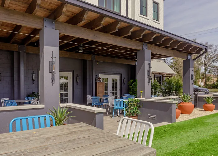 Lily Hall-A Boutique Hotel